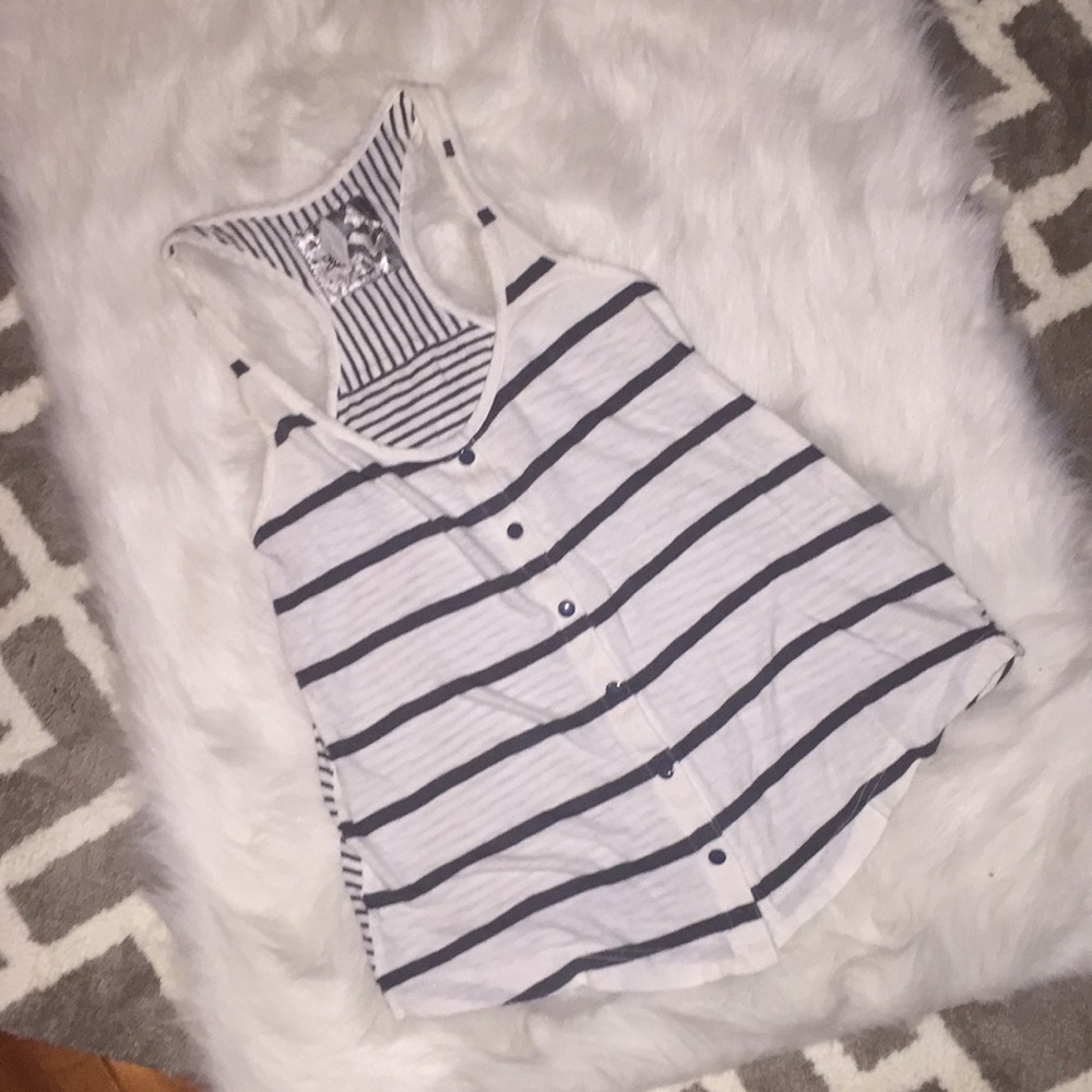 ⭐️Hollister Tank great condition!